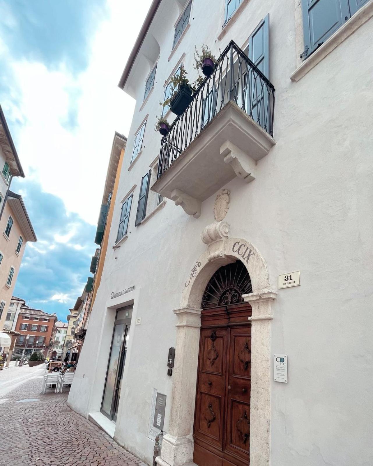 Апартаменти Palazzo Riccamboni Рива-дель-Гарда Екстер'єр фото